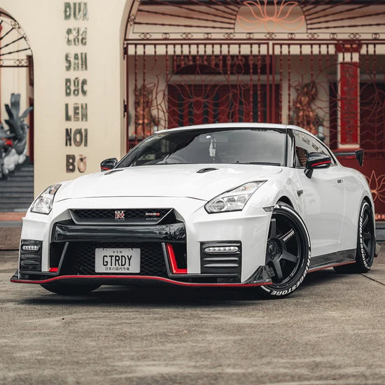 Nismo Style Half Carbon Fiber Front Bumper - Nissan GT-R R35 ( 2008 - 2016 ) CBA / DBA