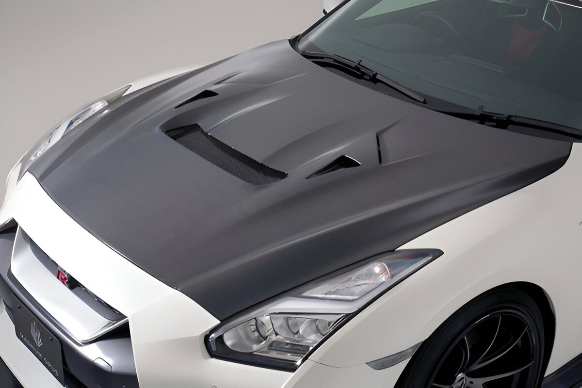 Varis Style Carbon Fiber Bonnet – Nissan GT-R R35 (2008 - 2016) CBA / DBA
