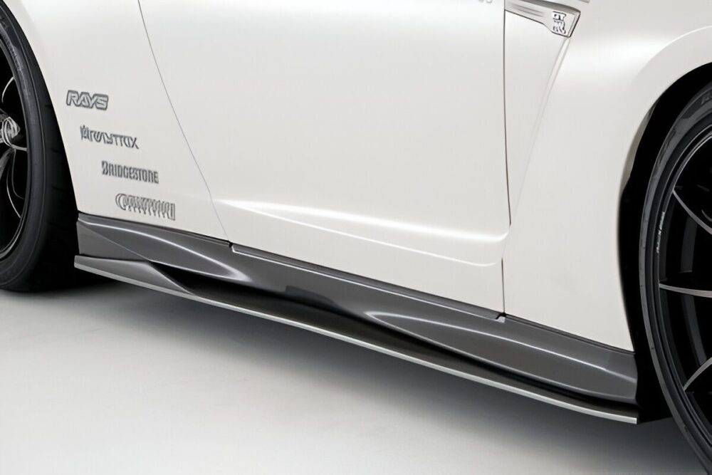 Varis Magnum Opus Style Carbon Fiber Side Skirts – Nissan GT-R R35 (2008–2016) CBA / DBA