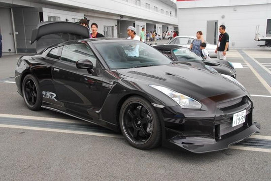 OEM Style Half Forged Carbon Front Fender – Nissan GT-R R35 (2008–2016) CBA / DBA