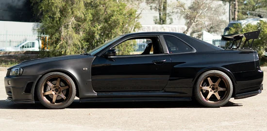 Nismo Style Carbon Fiber Side Skirt – Nissan Skyline R34 GTR (1999 - 2002)