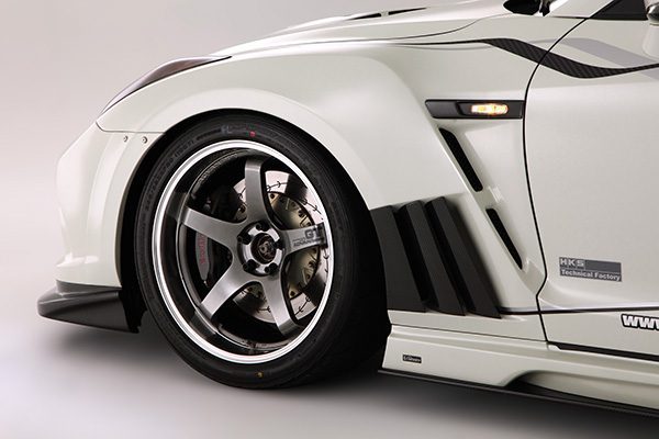 Varis Style Wide Carbon Fiber Front Fender – Nissan GT-R R35 (2008–2016) CBA / DBA