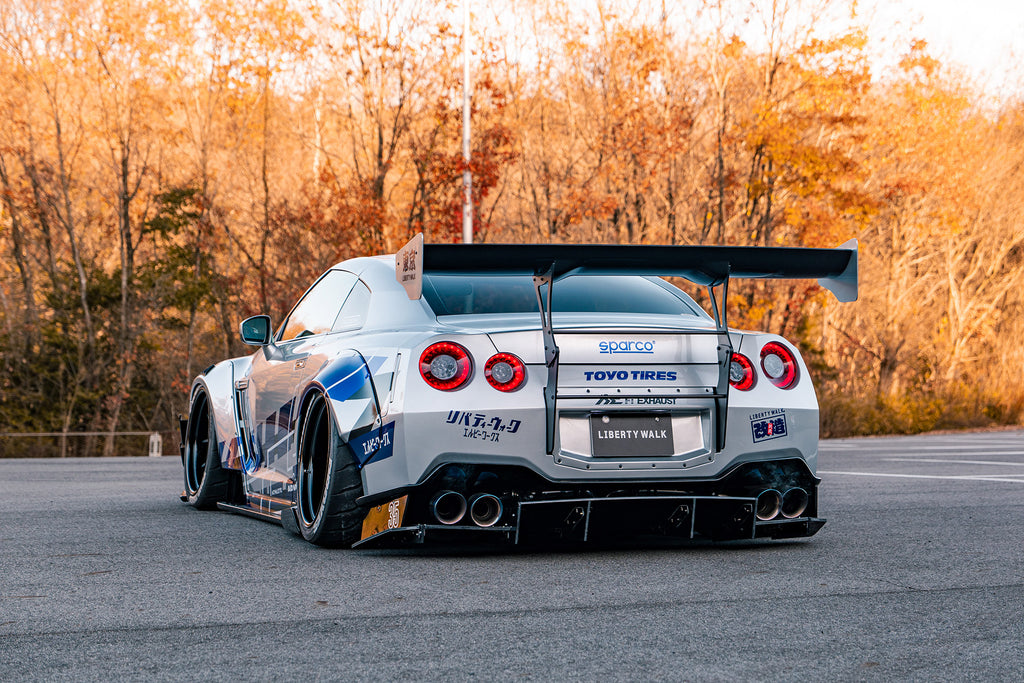 Liberty Walk Type 2 Style Rear Spoiler – Nissan GT-R R35 (2008–2016) CBA / DBA