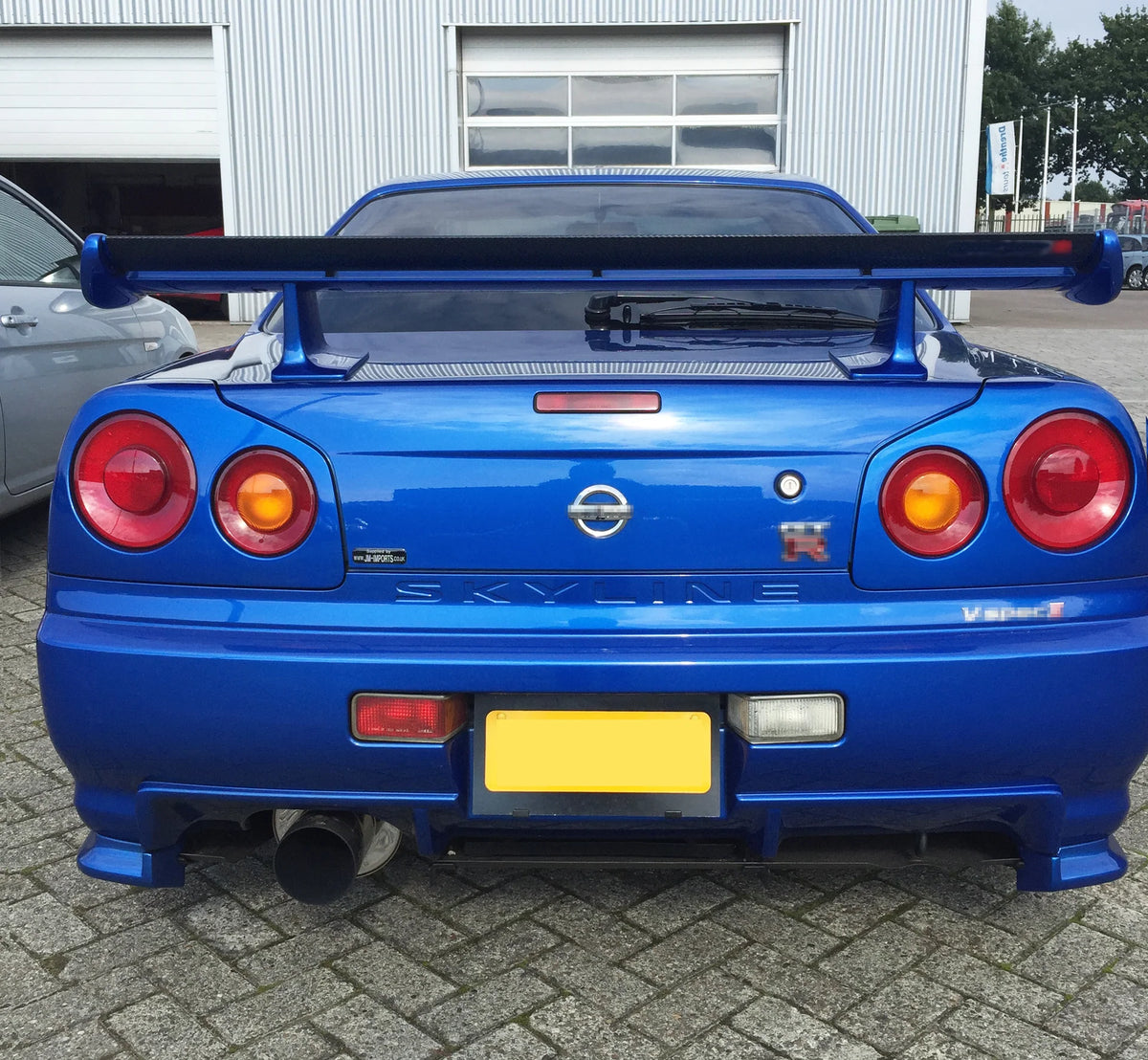ES Style Carbon Fiber Spoiler - Nissan Skyline R34 GT-R GTT (1998 - 2001)