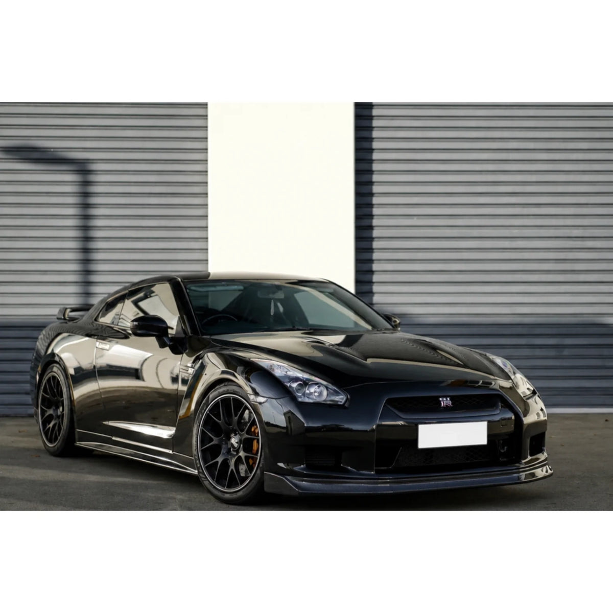 Zele Style Carbon Fiber Side Skirts – Nissan GT-R R35 (2008 – 2016) CBA / DBA