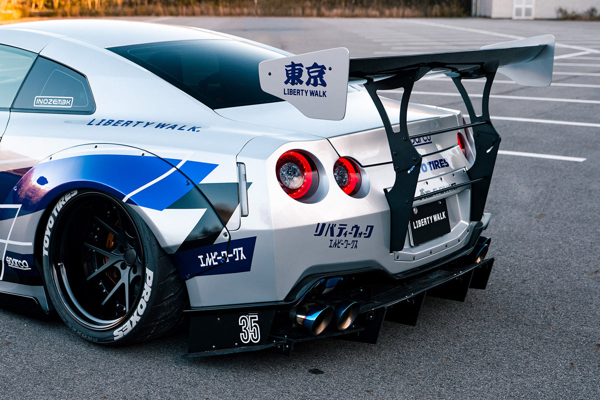Liberty Walk Type 2 Style Rear Spoiler – Nissan GT-R R35 (2008–2016) CBA / DBA