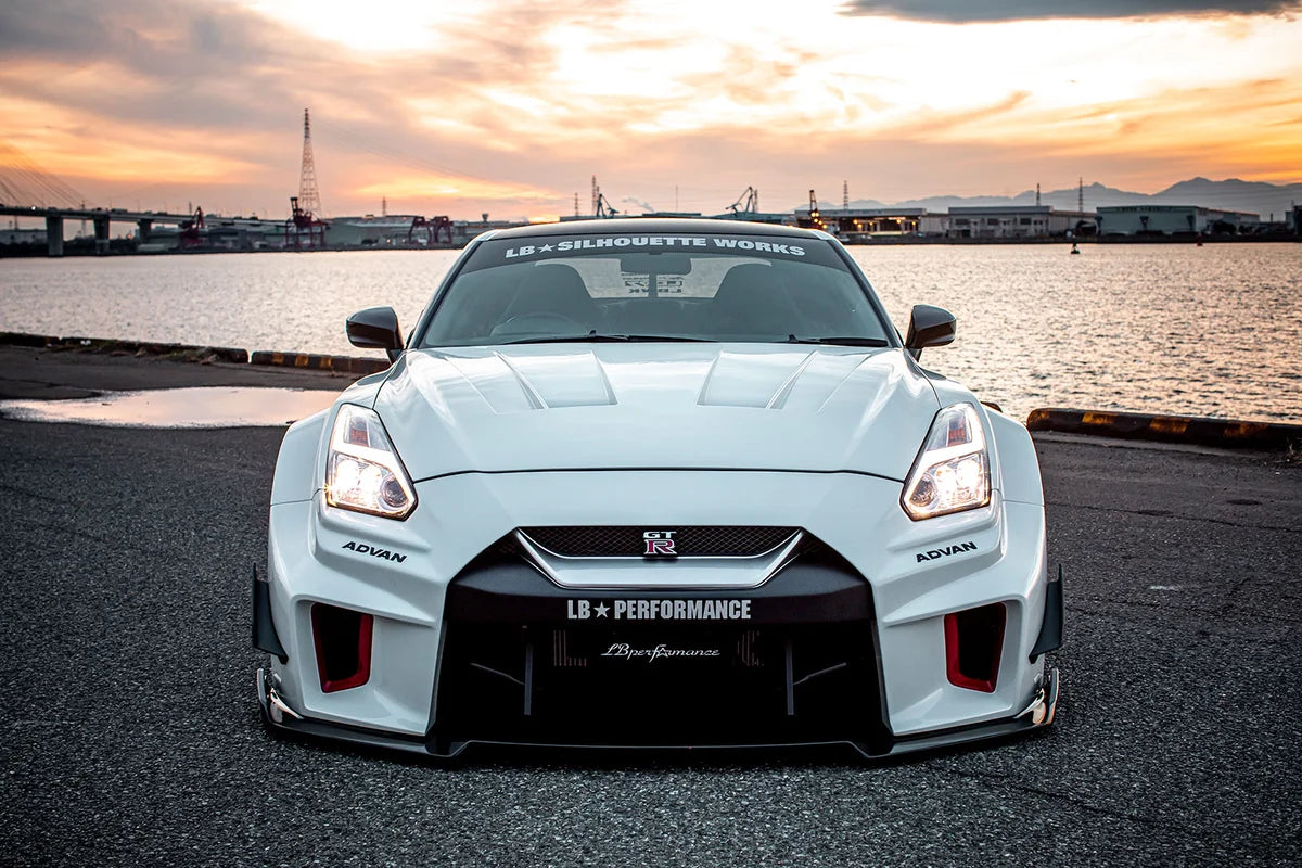 Liberty Walk Type 3 Wide Body Kit – Nissan GT-R R35 (2008 - 2016) CBA / DBA
