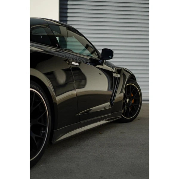 Zele Style Carbon Fiber Side Skirts – Nissan GT-R R35 (2008 – 2016) CBA / DBA
