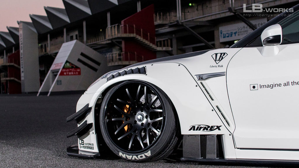 Liberty Walk V2 Wide Body – Nissan GT-R R35 (2008 - 2016) CBA / DBA
