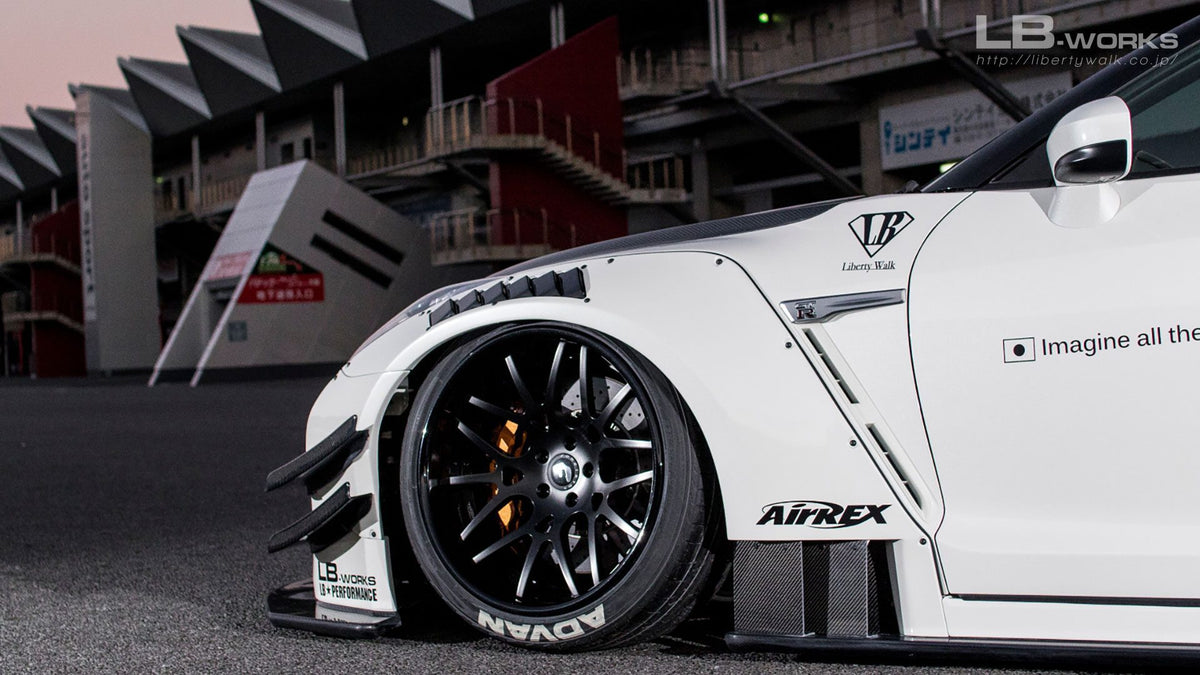 Liberty Walk V2 Wide Body – Nissan GT-R R35 (2008 - 2016) CBA / DBA