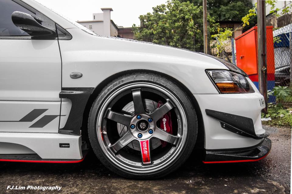 Varis Style Carbon Fiber Front Fender - Mitsubishi Evolution 7 8 9 ( 2001 TO 2007 ) CT9A