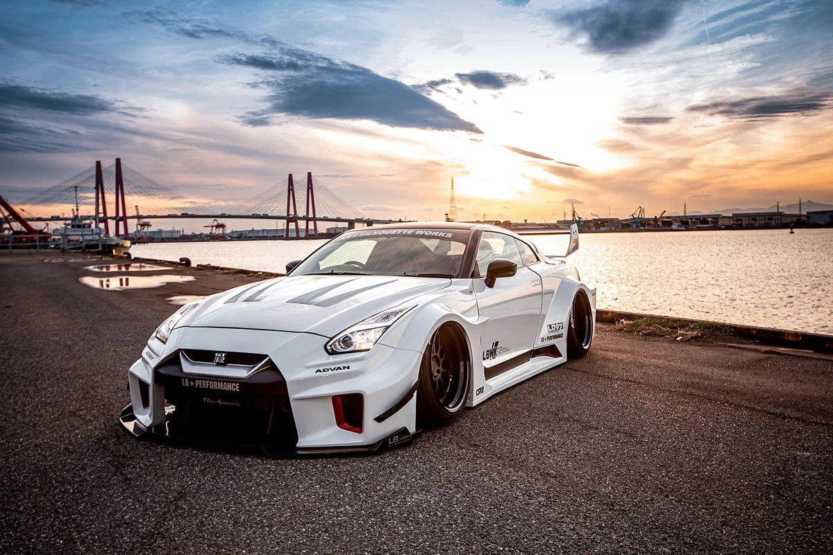 Liberty Walk Type 3 Wide Body Kit – Nissan GT-R R35 (2008 - 2016) CBA / DBA