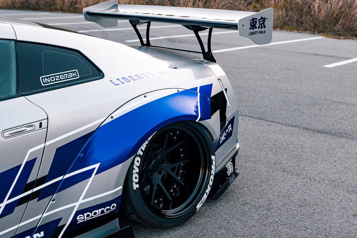Liberty Walk Type 2 Style Rear Spoiler – Nissan GT-R R35 (2008–2016) CBA / DBA