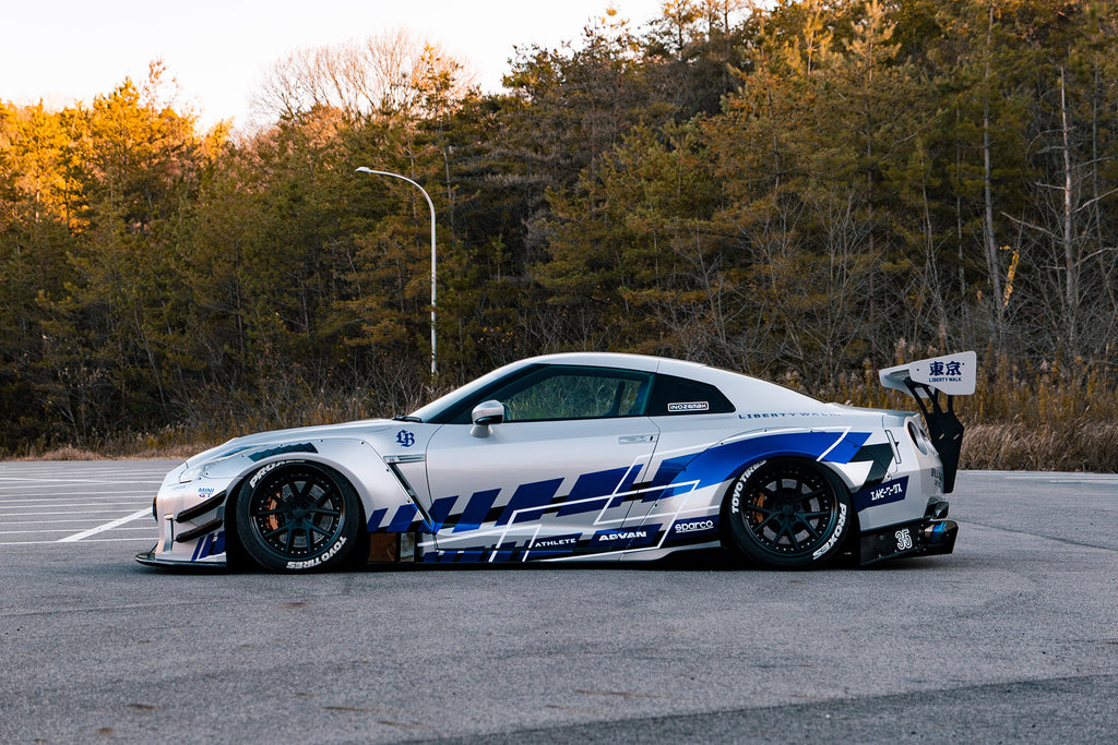 Liberty Walk Type 2 Style Rear Spoiler – Nissan GT-R R35 (2008–2016) CBA / DBA