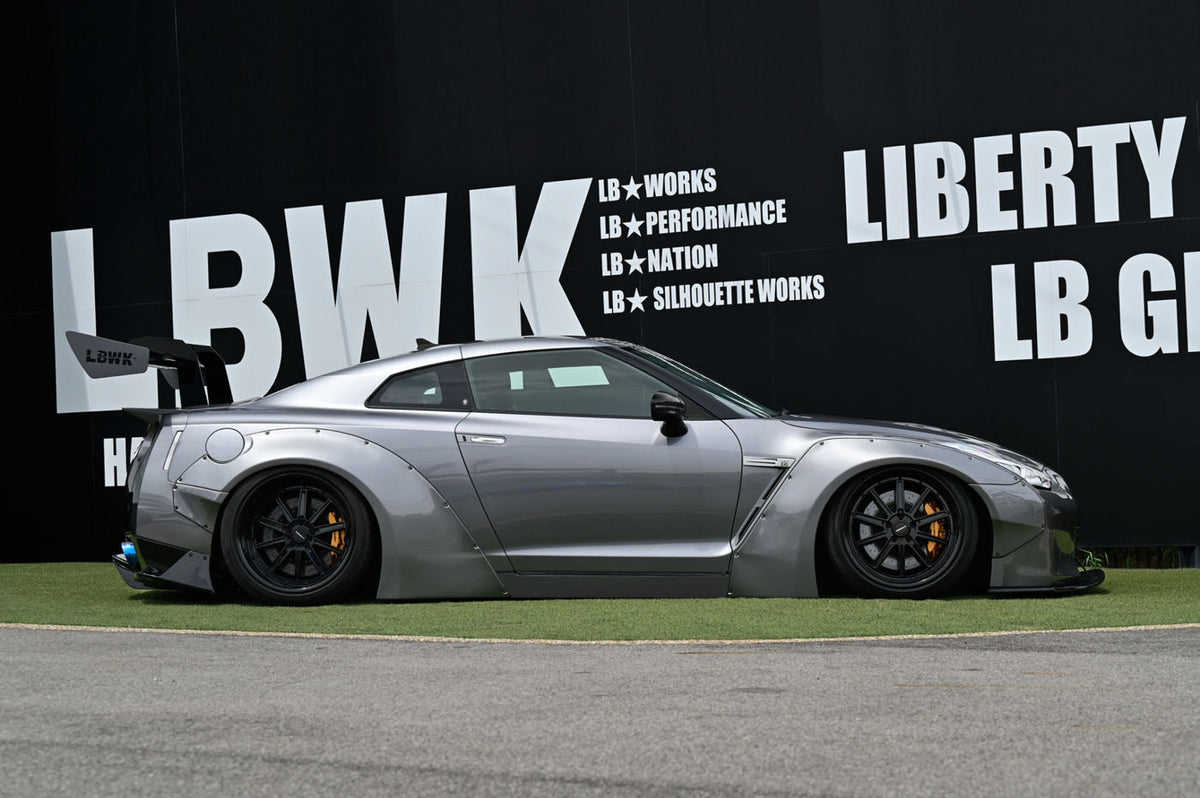 Liberty Walk Performance Full Wide Body Kit – Nissan GT-R R35 (2008 - 2016) CBA / DBA